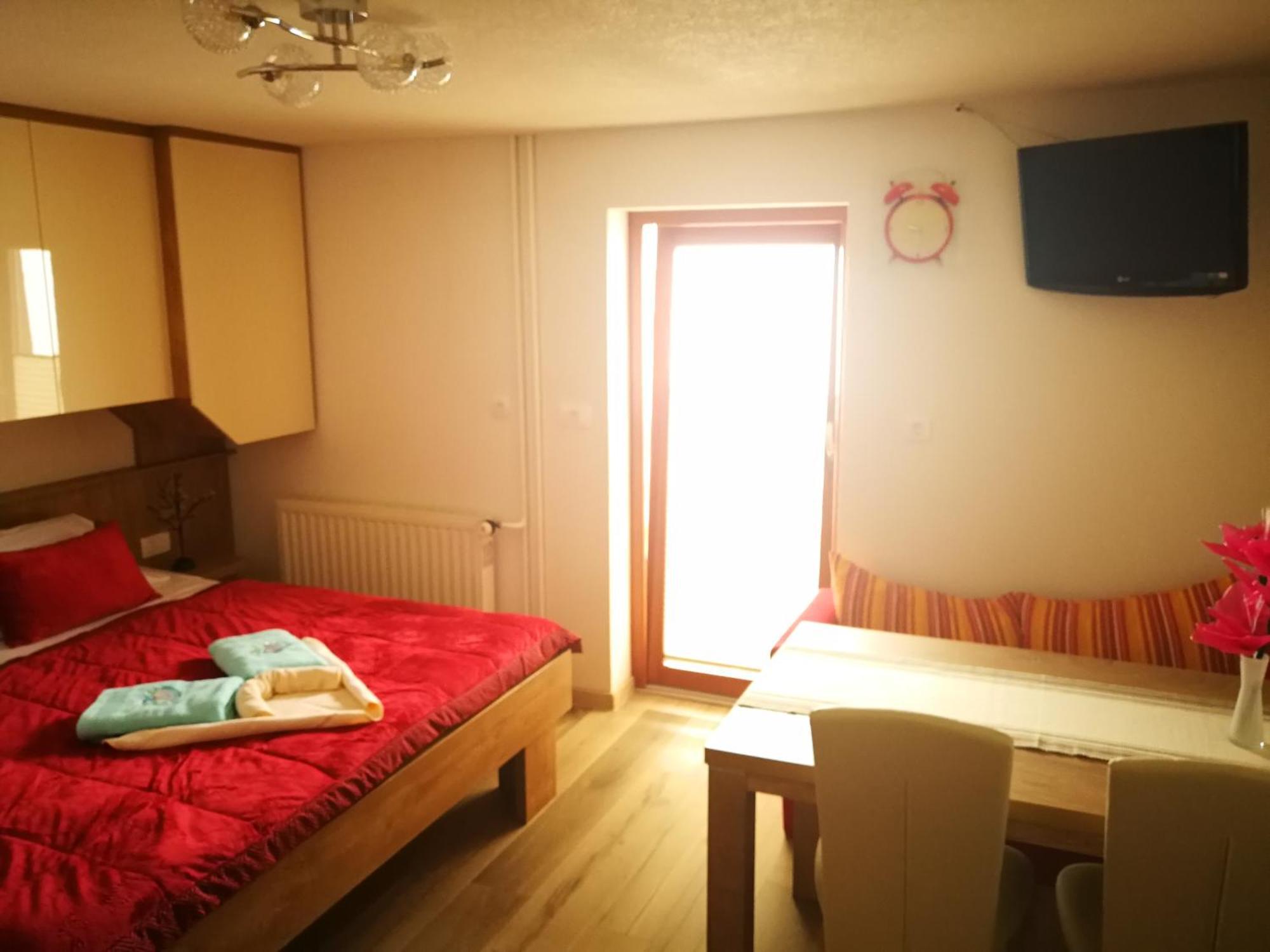 Ekoturizem Vizencar Hotell Cerklje na Gorenjskem Exteriör bild