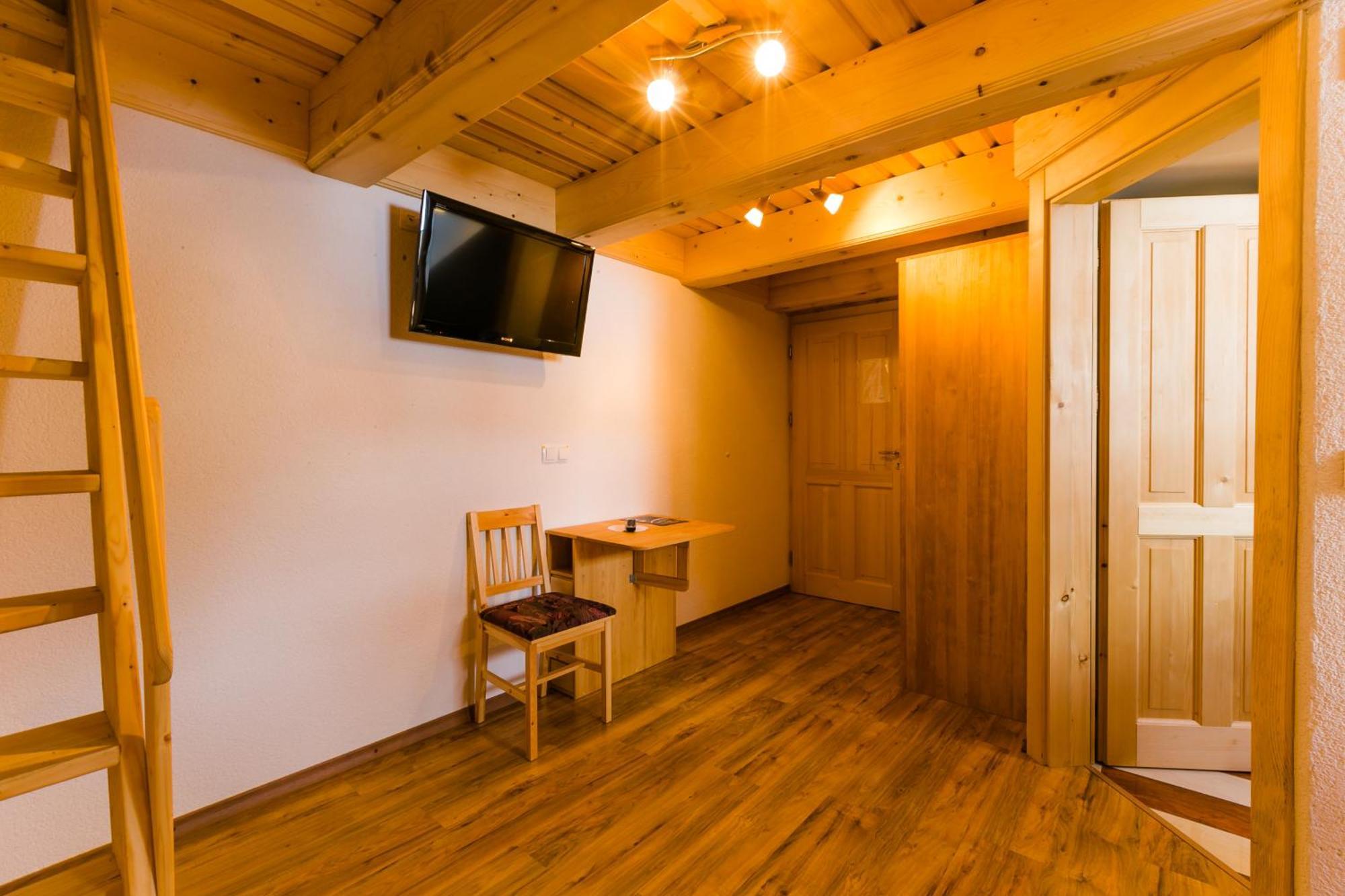 Ekoturizem Vizencar Hotell Cerklje na Gorenjskem Exteriör bild